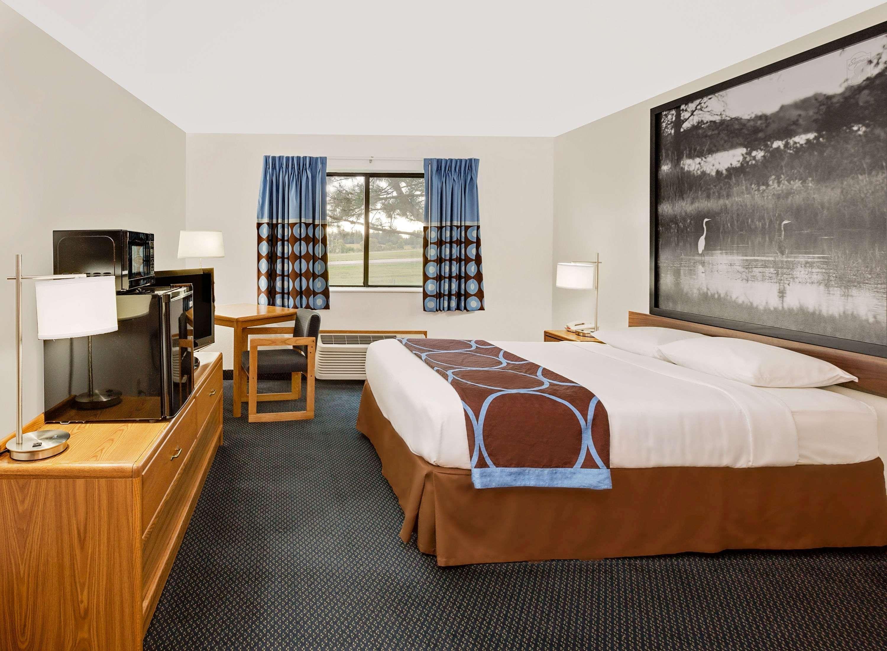 Super 8 By Wyndham St. James Esterno foto